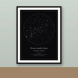 Czarna mapa gwiazd na ścianie